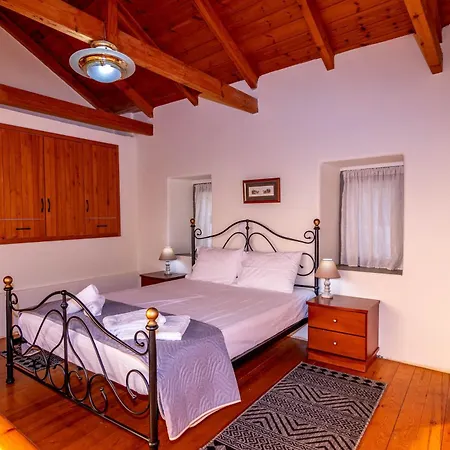 Evanthia's Mansion Semesterbostad Tseria