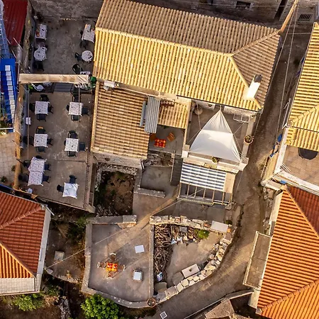 Semesterbostad Evanthia's Mansion Tseria