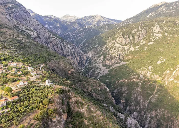 Evanthia's Mansion *