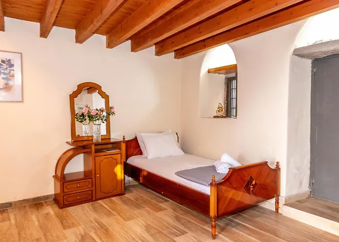 Vakantiehuis Evanthia's Mansion Tseria