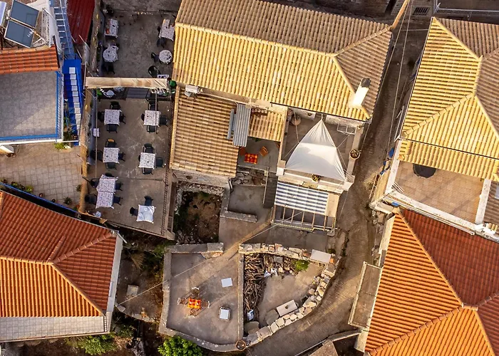 Дом отдыха Evanthia's Mansion Tseria